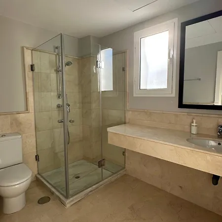 La Goleta * Μαρμπέλλα