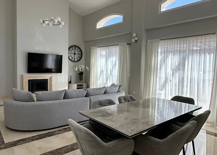 La Goleta Апартаменти